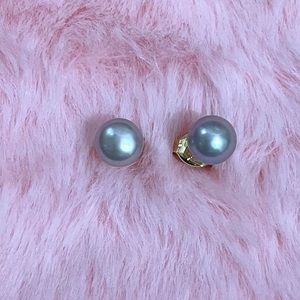 14K Gold Natural Gray Akoya Cultured Pearl Stud Earrings